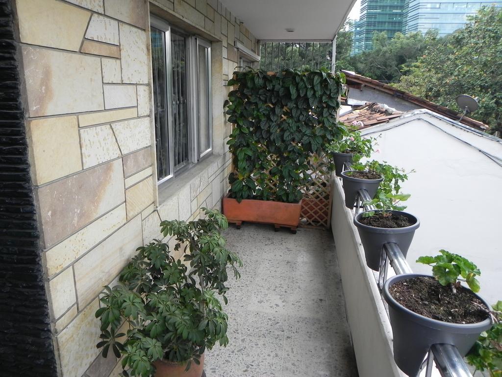 Hostal Tamarindo Inn Medellin Exterior photo